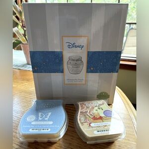 Disney Scentsy Warmer Winnie the Pooh Hunny Pot (new in box) with scentsy bars